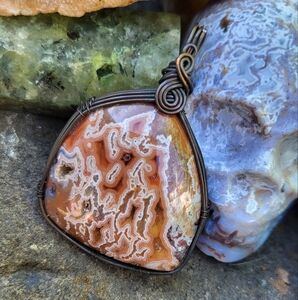 Montana Dryhead Agate Pendant Necklace